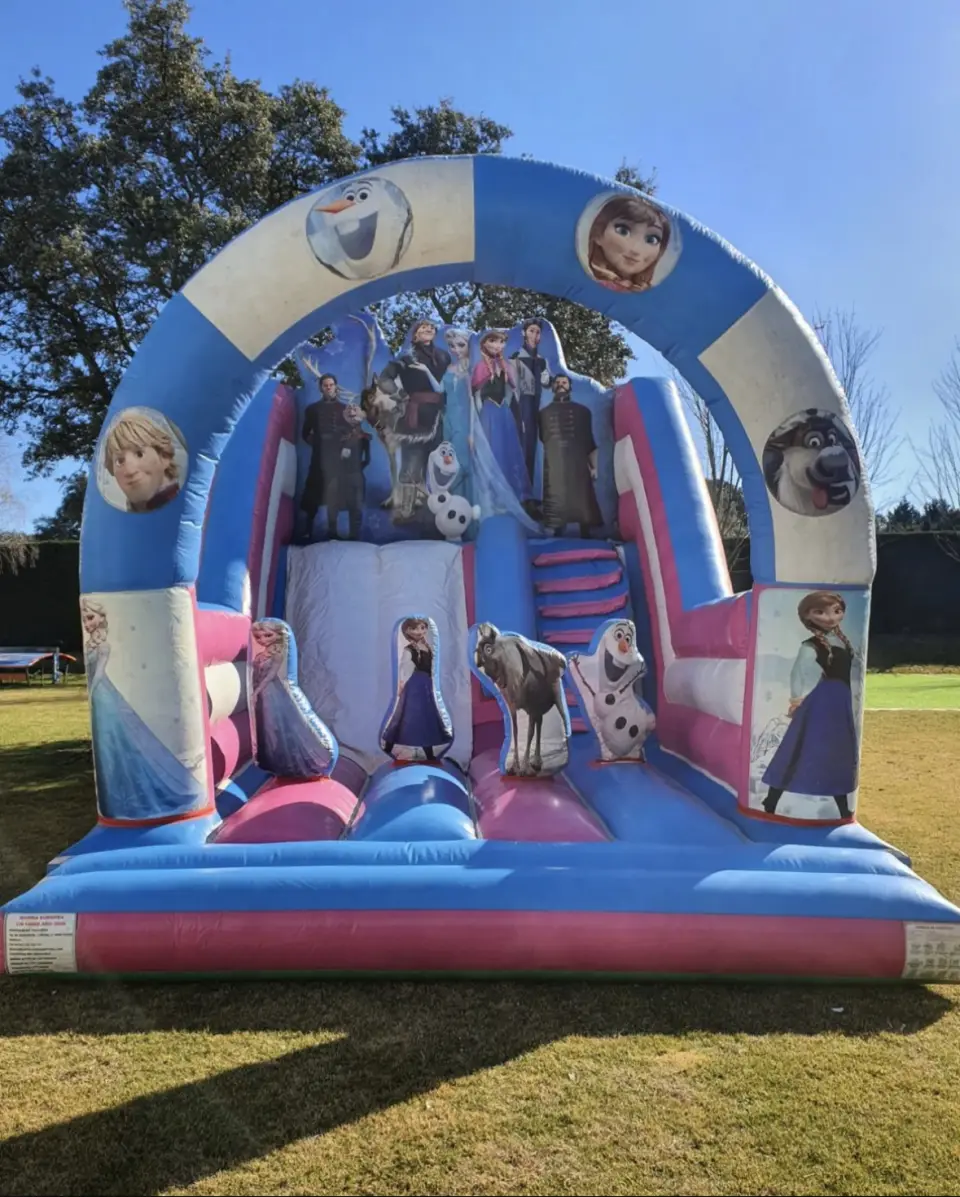 CASTILLO HINCHABLE FROZEN, hinchable en alquiler