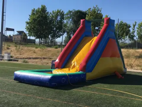 Castillo hinchable tobogan acuatico terrestre (adaptable a piscina)