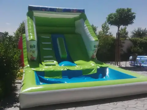 Castillo hinchable playmix acuatico bob esponja(adaptable a piscina)