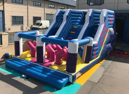 CASTILLO HINCHABLE PISTA AMERICANA ESPECIAL CON CAIDA LIBRE, hinchable en alquiler