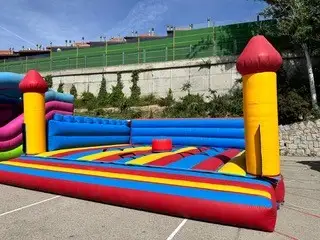 Castillos hinchables plataforma saltos
