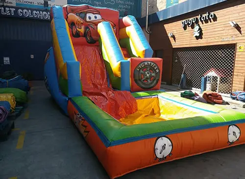 CASTILLO HINCHABLE TOBOGAN ACUATICO CARS(ADAPTABLE A PISCINA), hinchable en alquiler