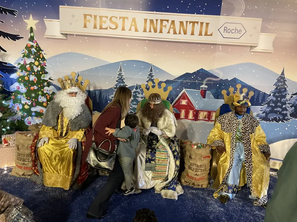 STAFF REY MAGO PREMIUM GASPAR (1), hinchable en alquiler