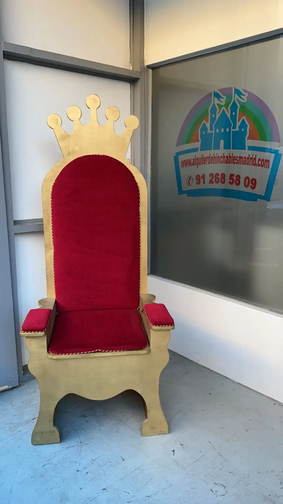 TRONO REAL (6) ALTO ROJO, hinchable en alquiler