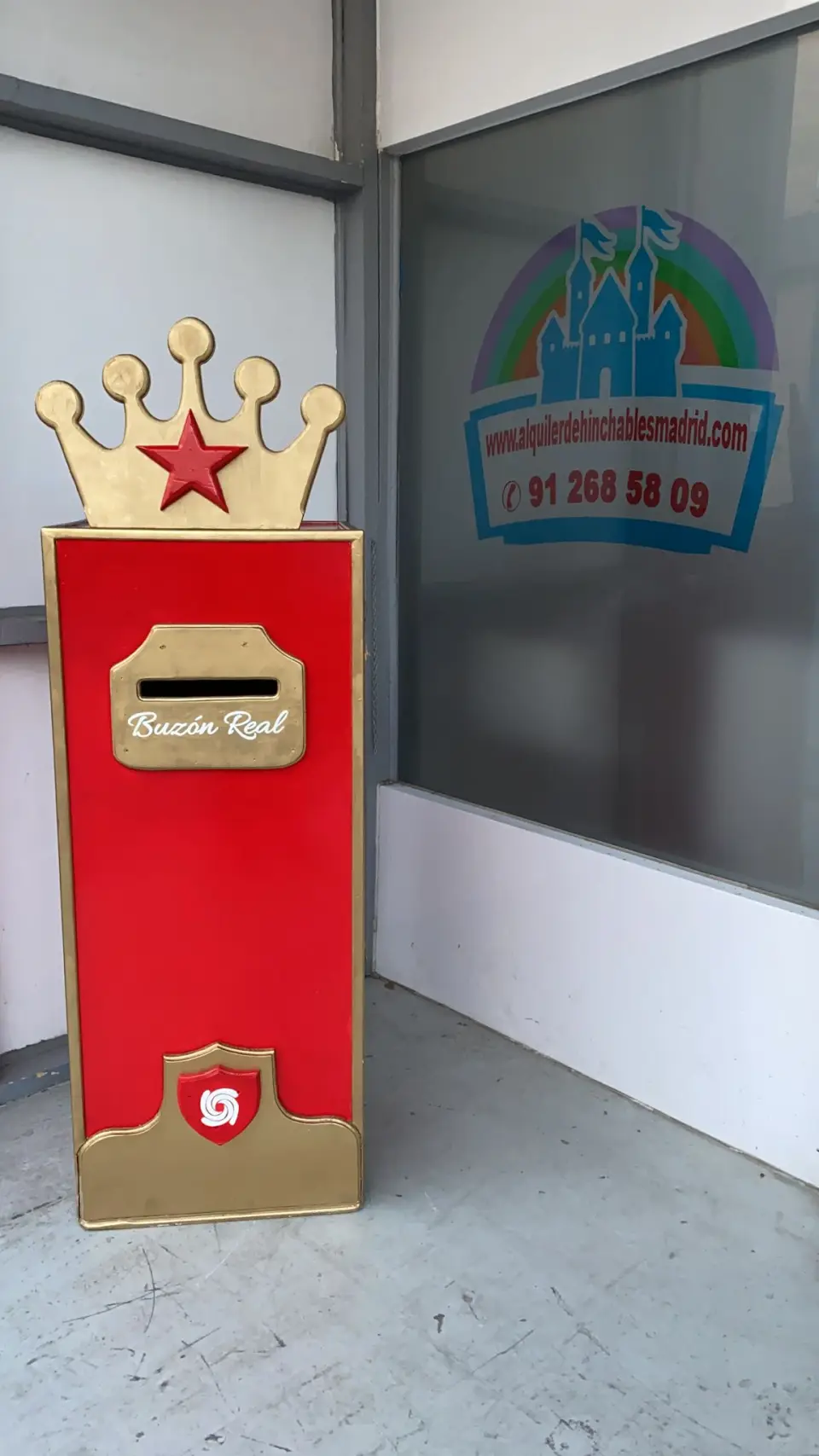 ATREZZO BUZON REAL (3), hinchable en alquiler