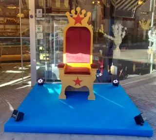 TRONO REAL (13) ALTO ROJO