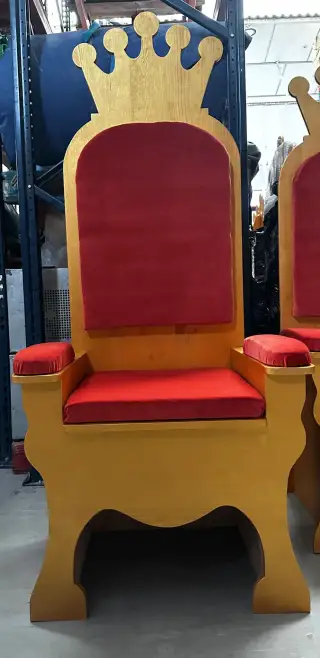 TRONO REAL (15) ALTO ROJO