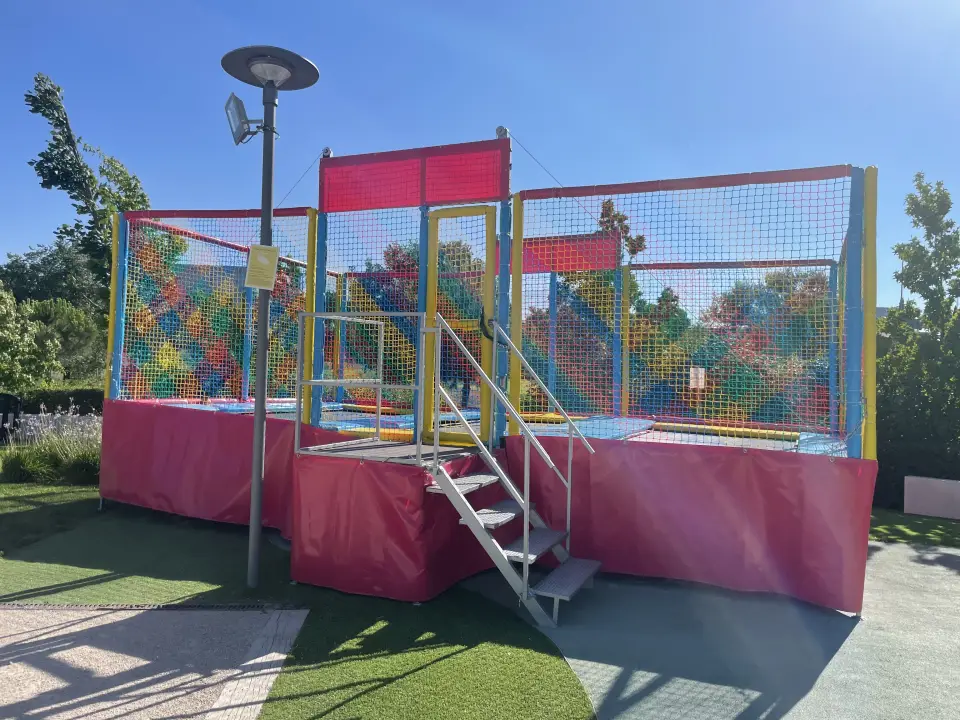 CAMAS ELASTICAS (REMOLQUE), hinchable en alquiler