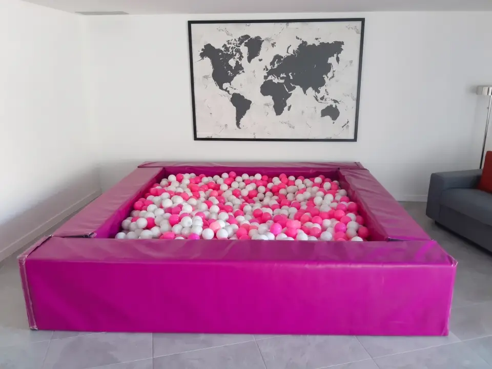 PISCINA DE BOLAS 1 (ROSA), hinchable en alquiler