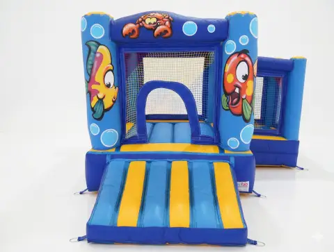 Castillo hinchable super happy oceano