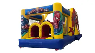 CASTILLO HINCHABLE PISTA AMERICANA SUPERHEROES MEDIANA (4)